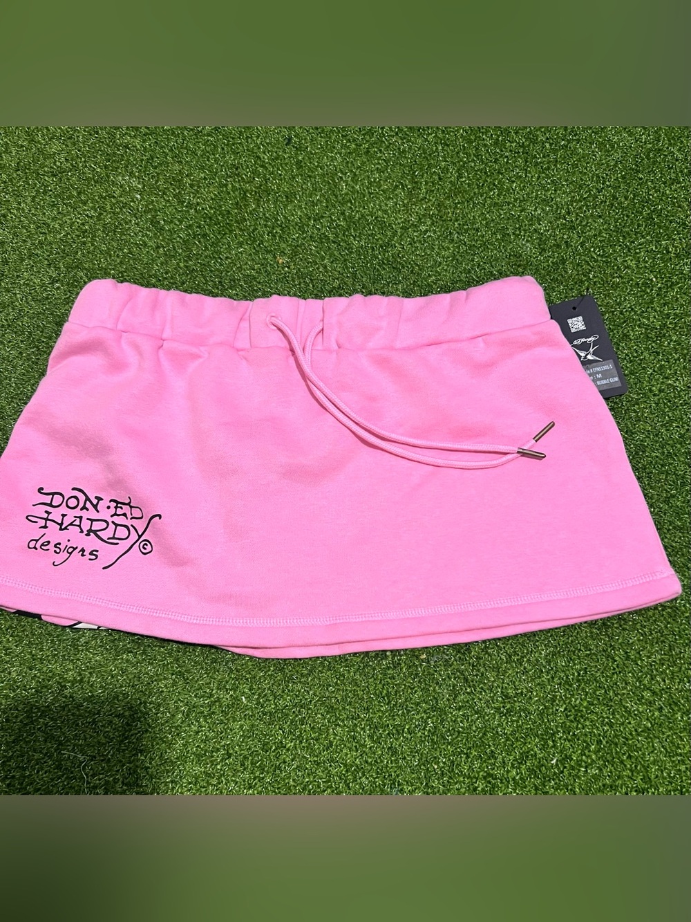 NWT Ed Hardy Bubblegum Pink Fleece Mini Skirt Sz M Y2K Graphic Tattoo 🌸